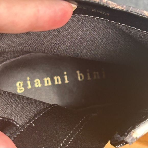 Gianni Bini Palmero Women’s 8.5 Snake Print Leather Snip Toe Kitten Heels Boots - Picture 7 of 9